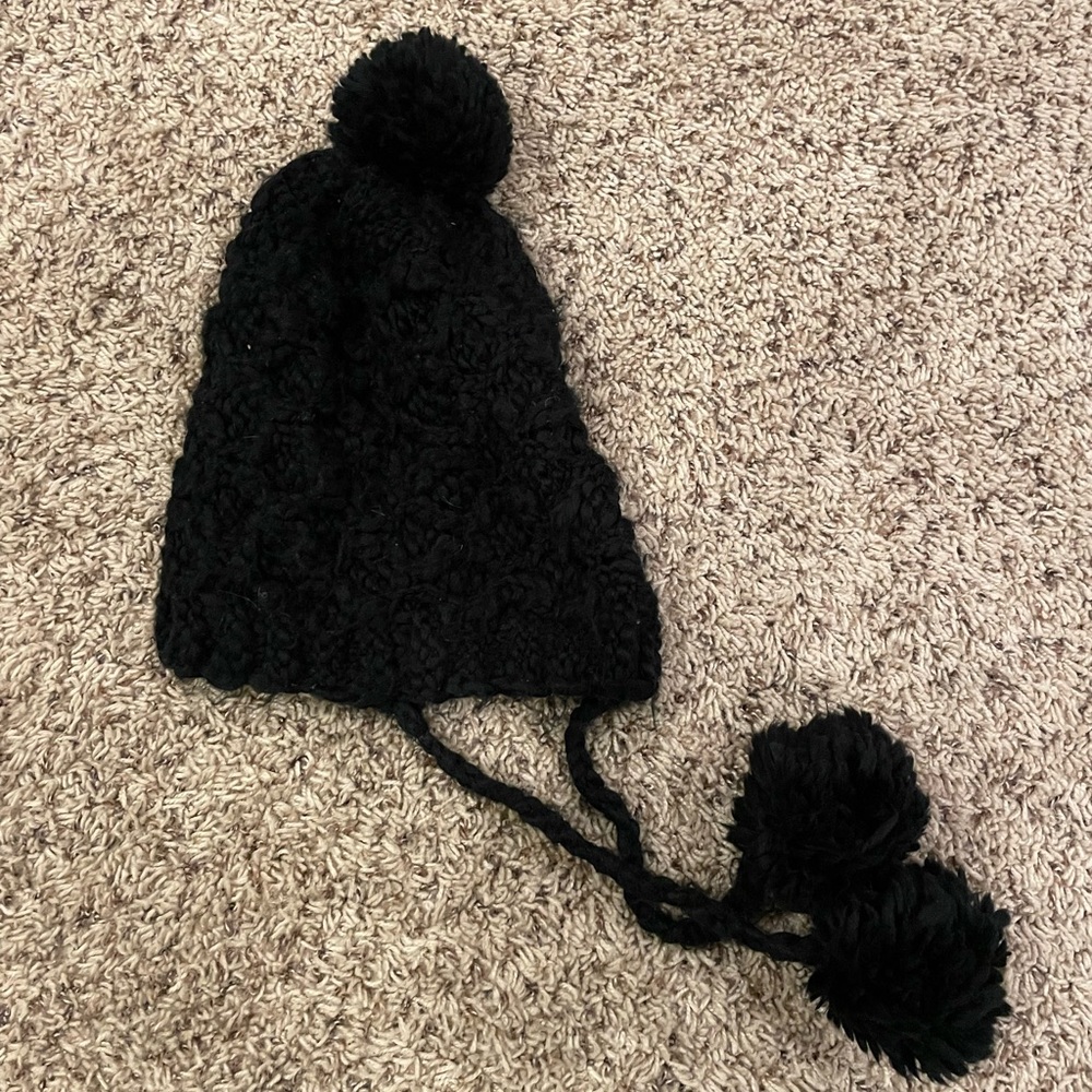 Pistil Black Winter Hat- Like New, Barley Worn!!